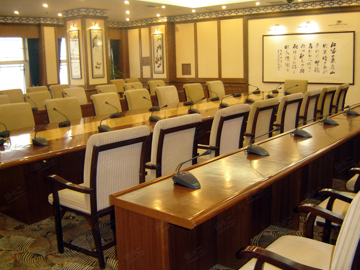 第8会议室