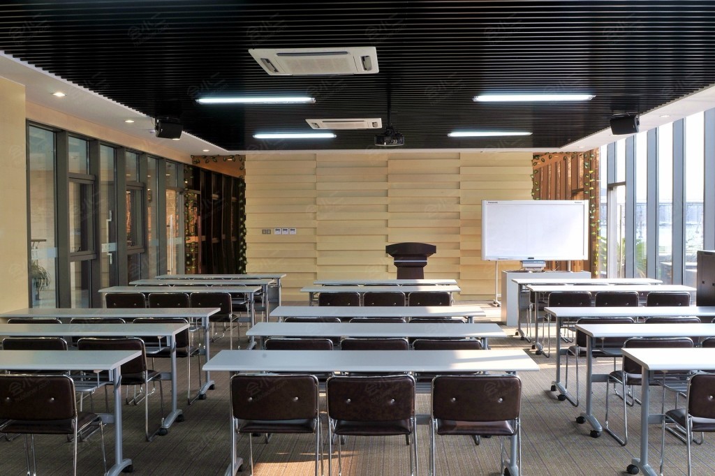 南京威孚金宁宾馆培训室详情