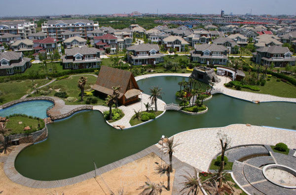 地址:上海市奉贤区海湾旅游区海鸥路1888号 3. 上海之根雪浪湖度假村