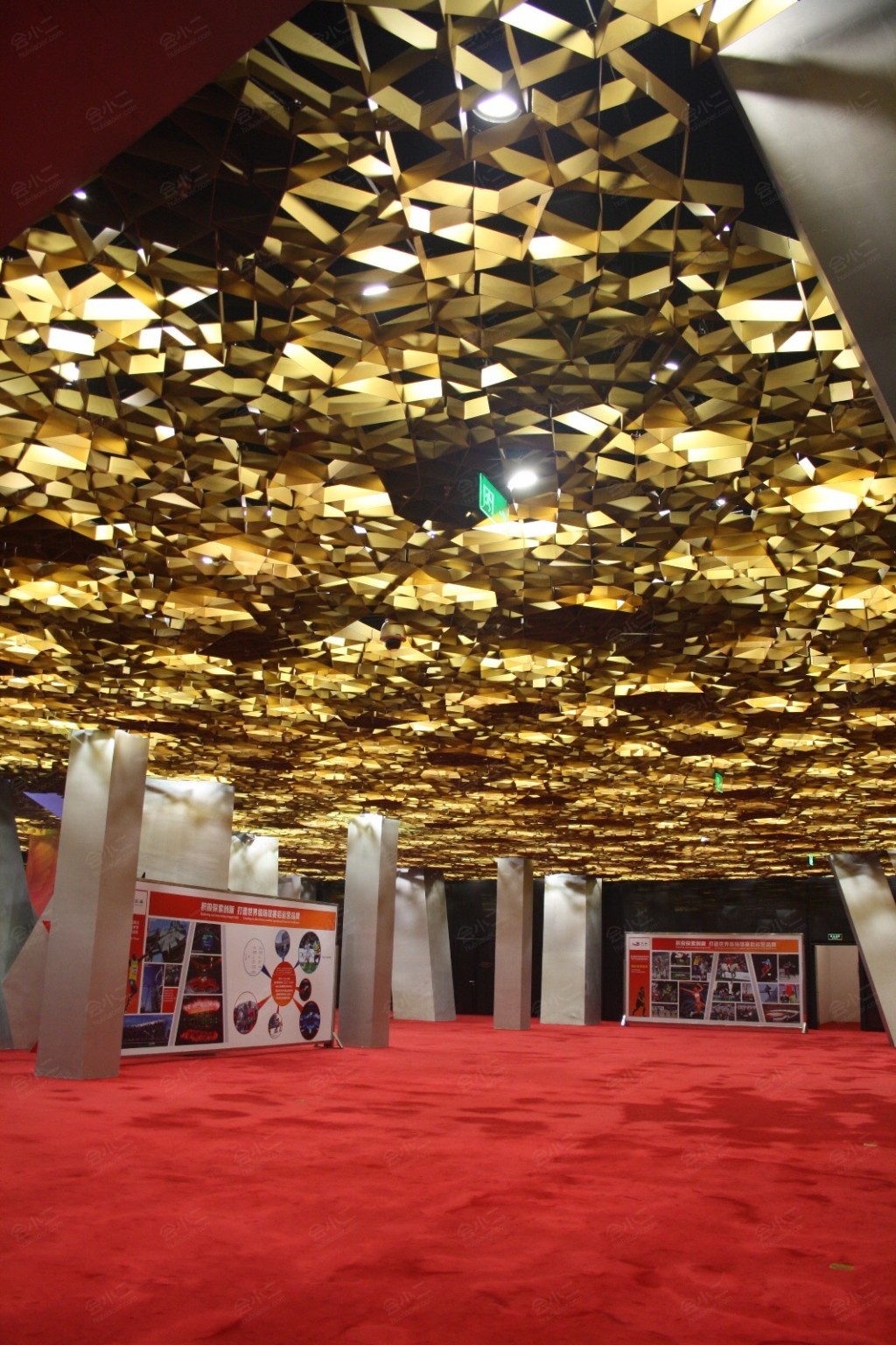 鸟巢文化中心(代运营)金色大厅详情