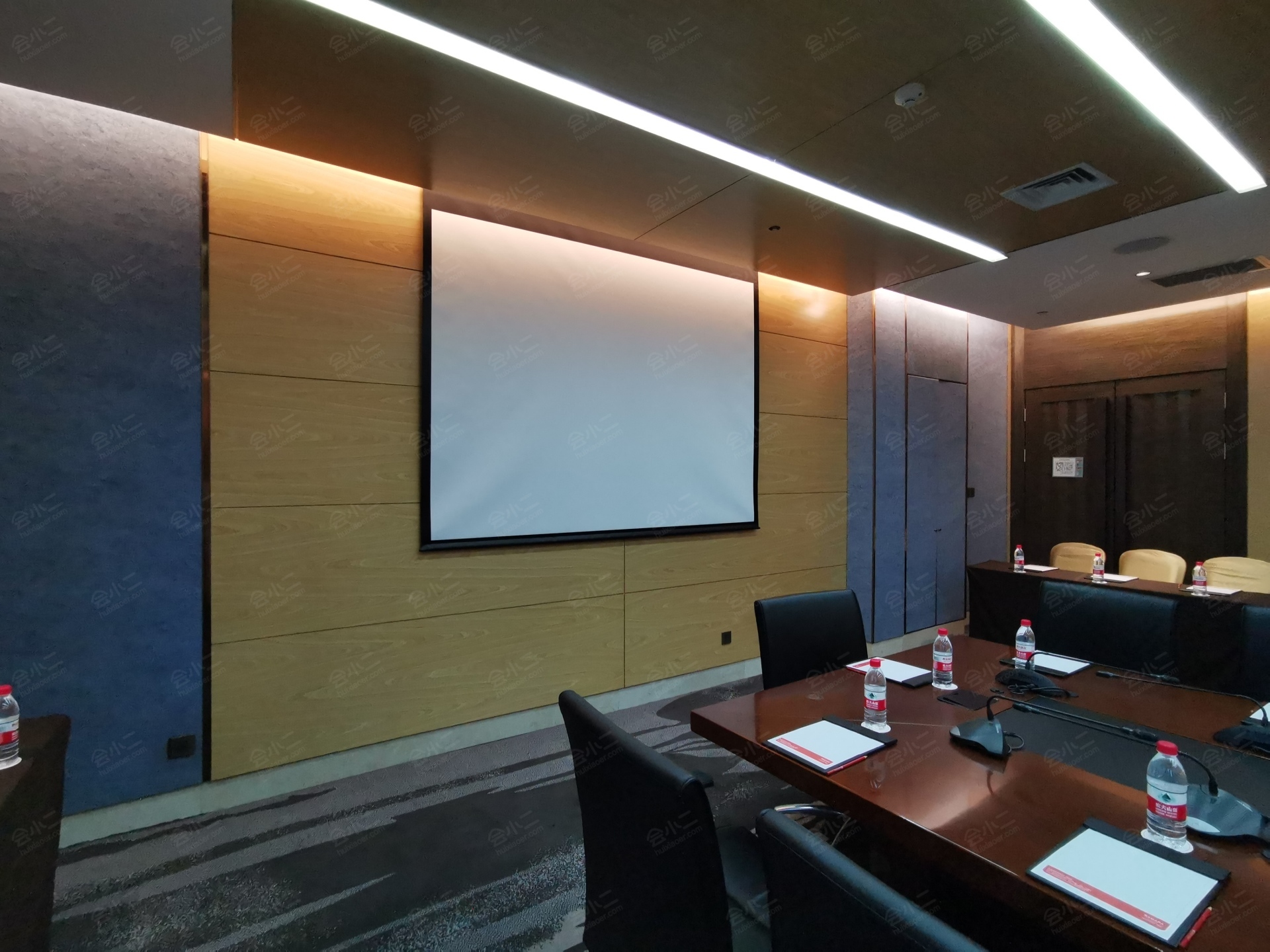 西安皇苑华美达广场酒店3号会议室详情