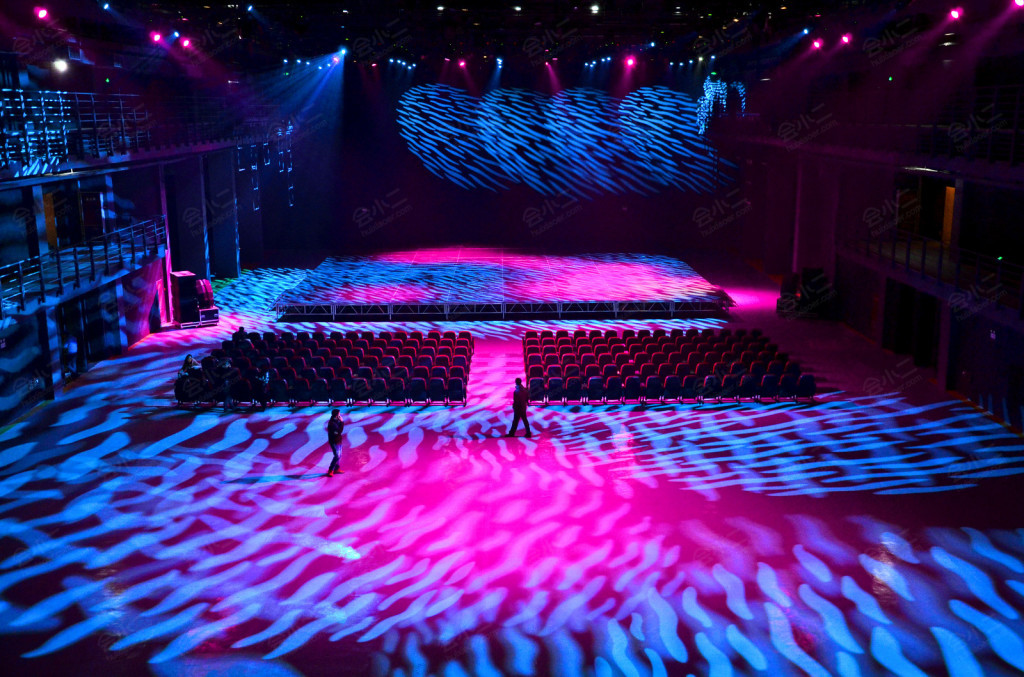 东郊记忆演艺中心详情