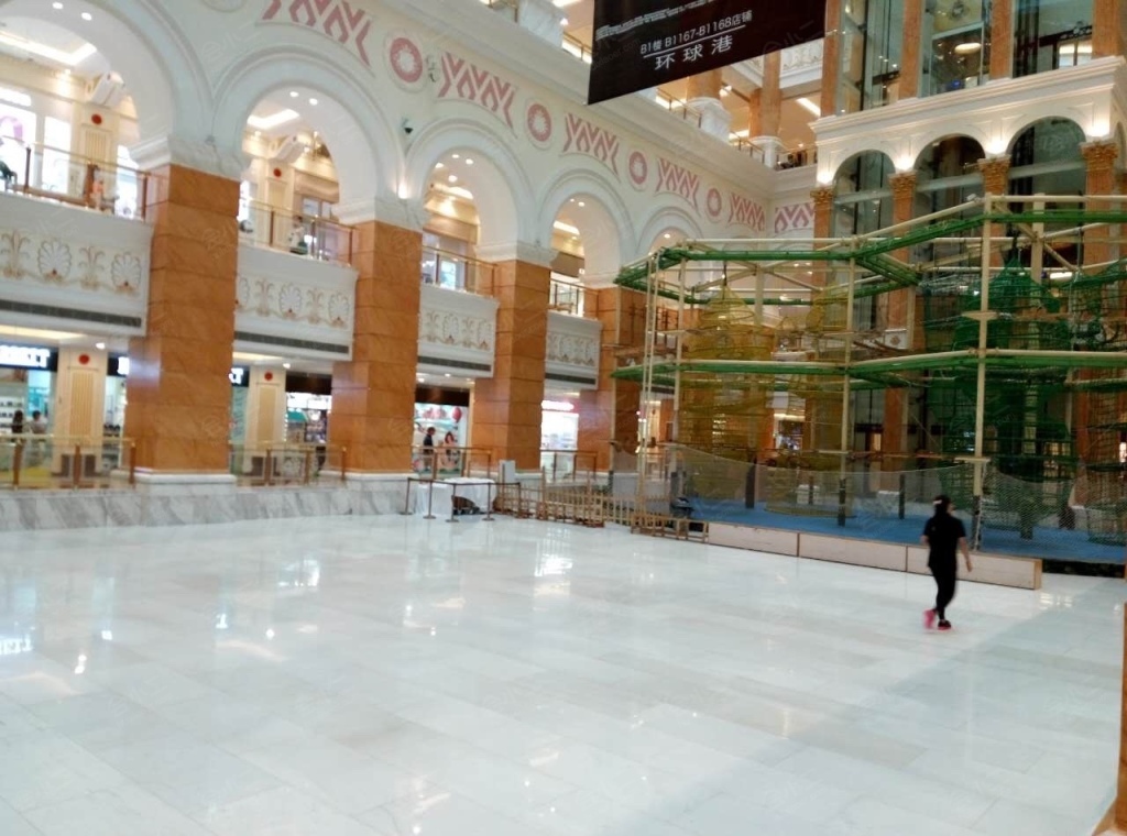 上海点星会场环球港室内展厅详情