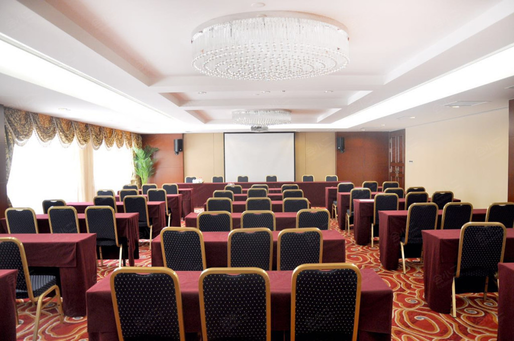 石家庄国源朗怡酒店多功能培训教室详情