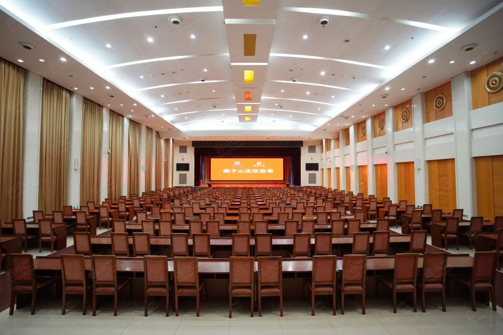 平面图会议场地>礼堂电话:400-991-2828