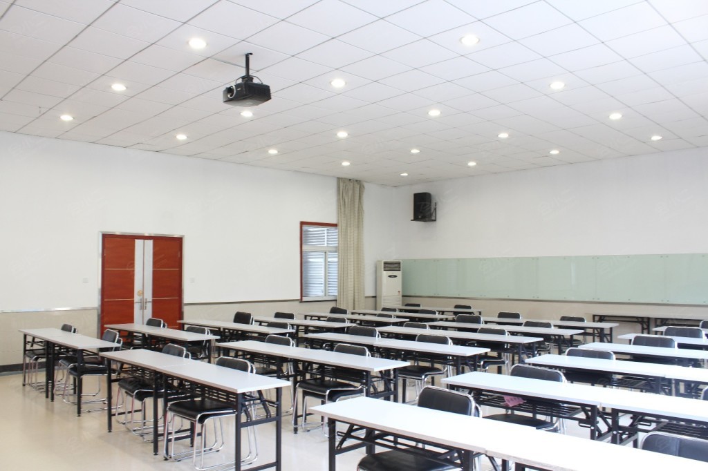 湖北电信培训中心培二教室详情