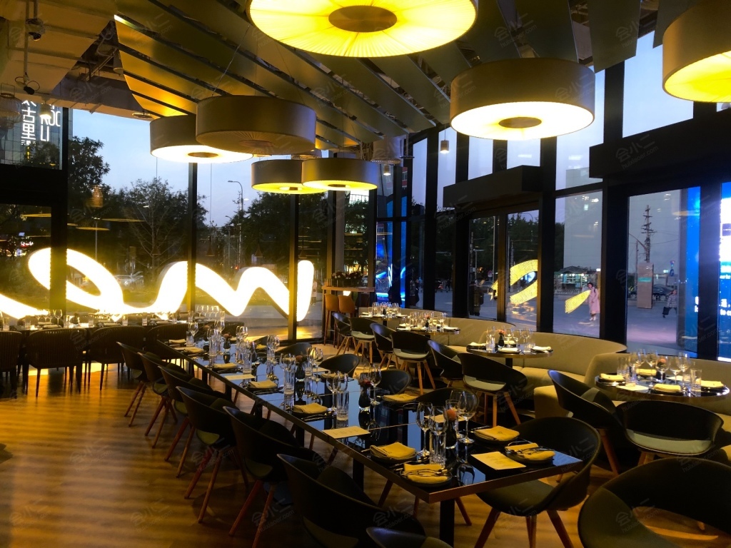 mercedes me 时尚餐厅