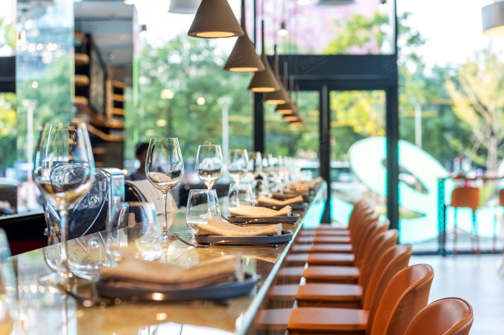 mercedes me 时尚餐厅