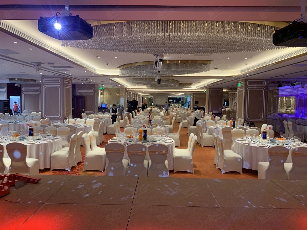 利宝阁oneavenue卓悦中心店