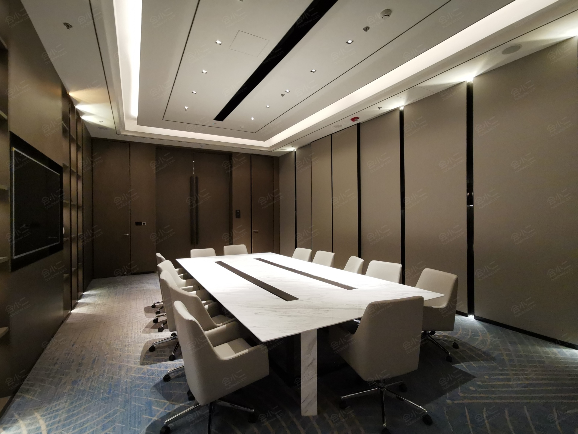 上海中优城市万豪酒店董事会议室详情