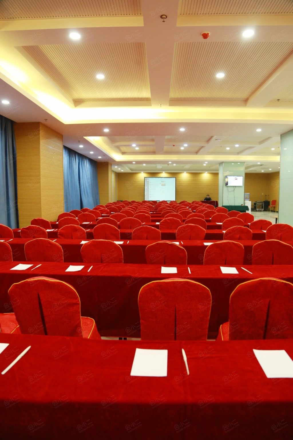 三原秦原智选温泉酒店