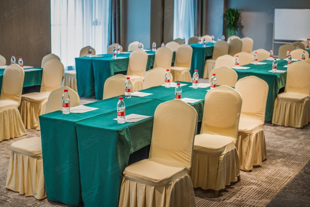 宜尚plus酒店(西安高铁北站店)宜尊会议室详情