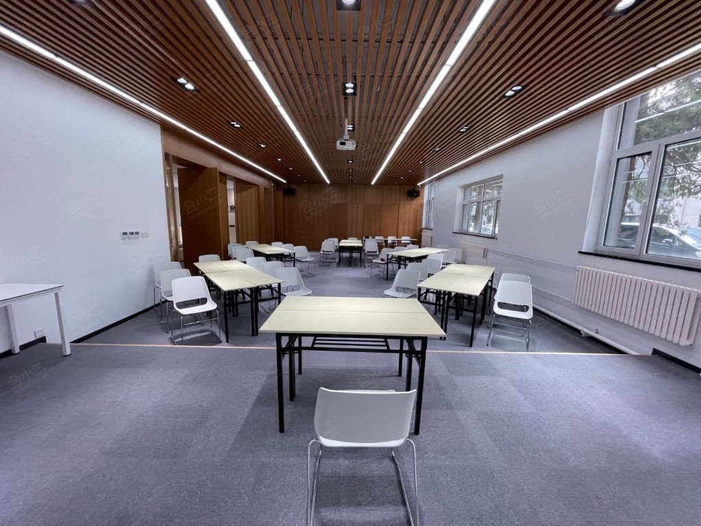 北京青瓦创业基地一层汇演大厅